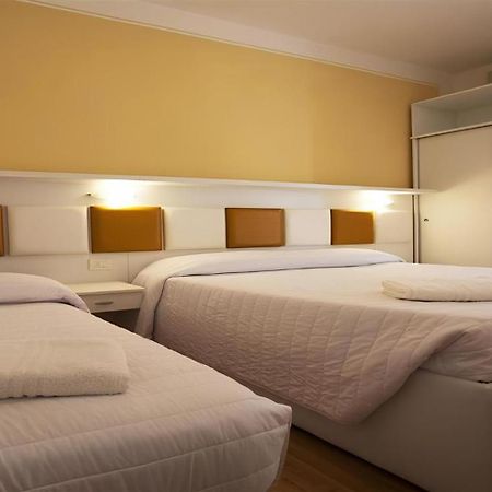 Hotel Gioiosa Cesenatico Esterno foto
