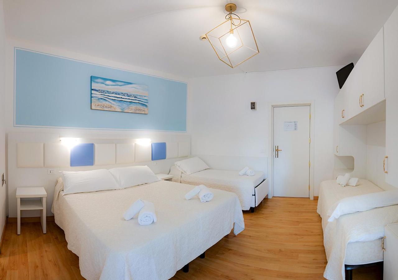 Hotel Gioiosa Cesenatico Esterno foto