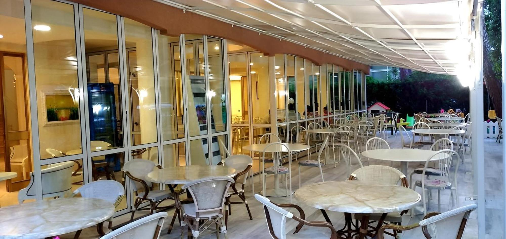 Hotel Gioiosa Cesenatico Esterno foto