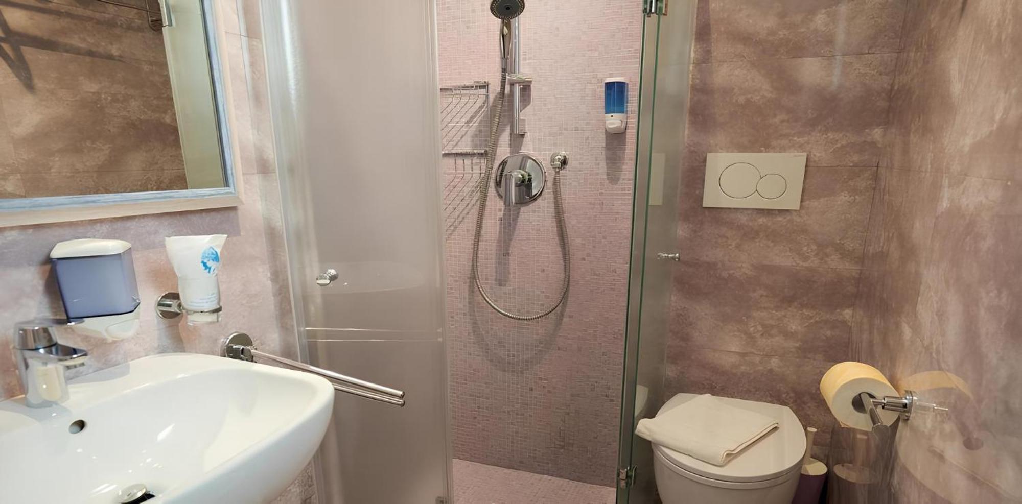 Hotel Gioiosa Cesenatico Esterno foto