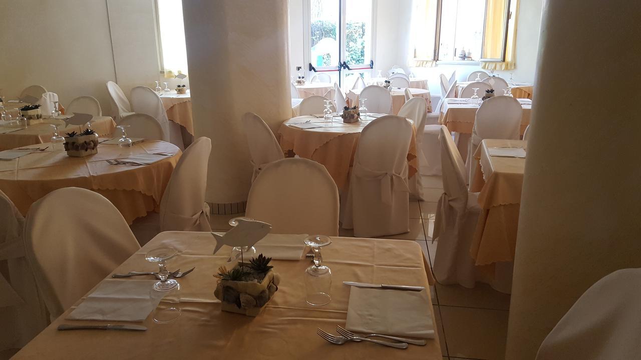 Hotel Gioiosa Cesenatico Esterno foto